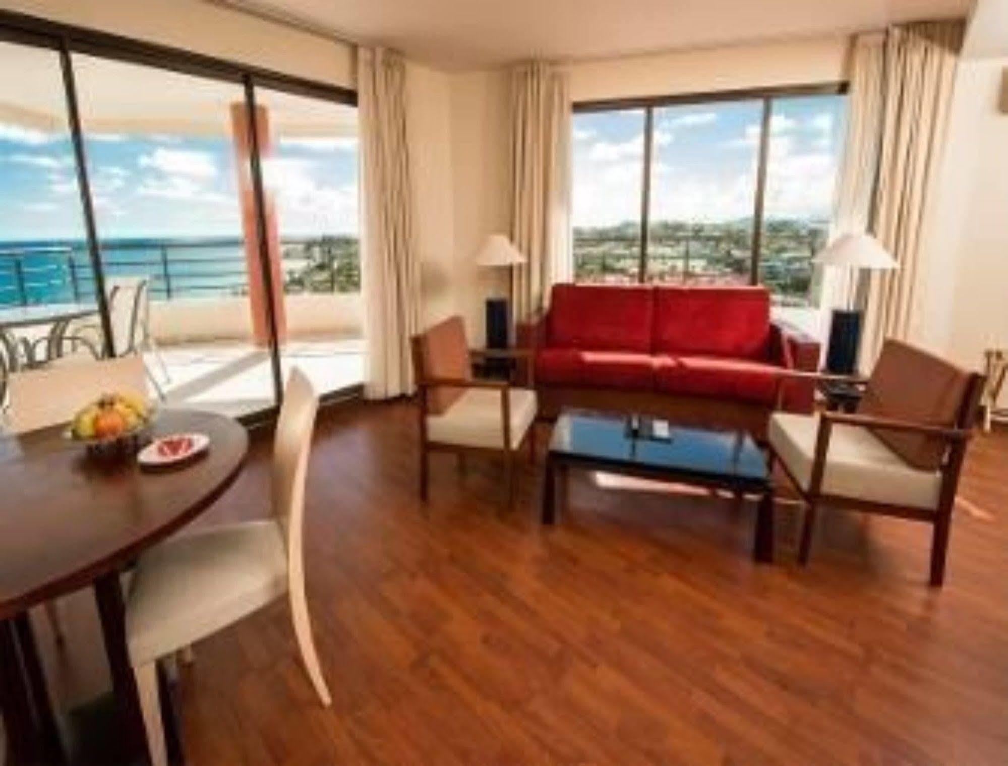 รามาด้า โฮเต็ล แอนด์ สวีทส์ โนเม Hotel นูเมีย ภายนอก รูปภาพ