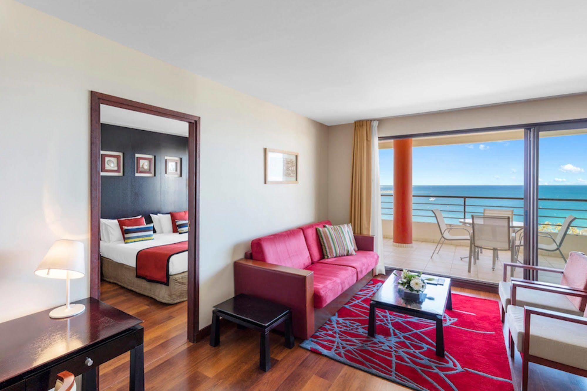 รามาด้า โฮเต็ล แอนด์ สวีทส์ โนเม Hotel นูเมีย ภายนอก รูปภาพ